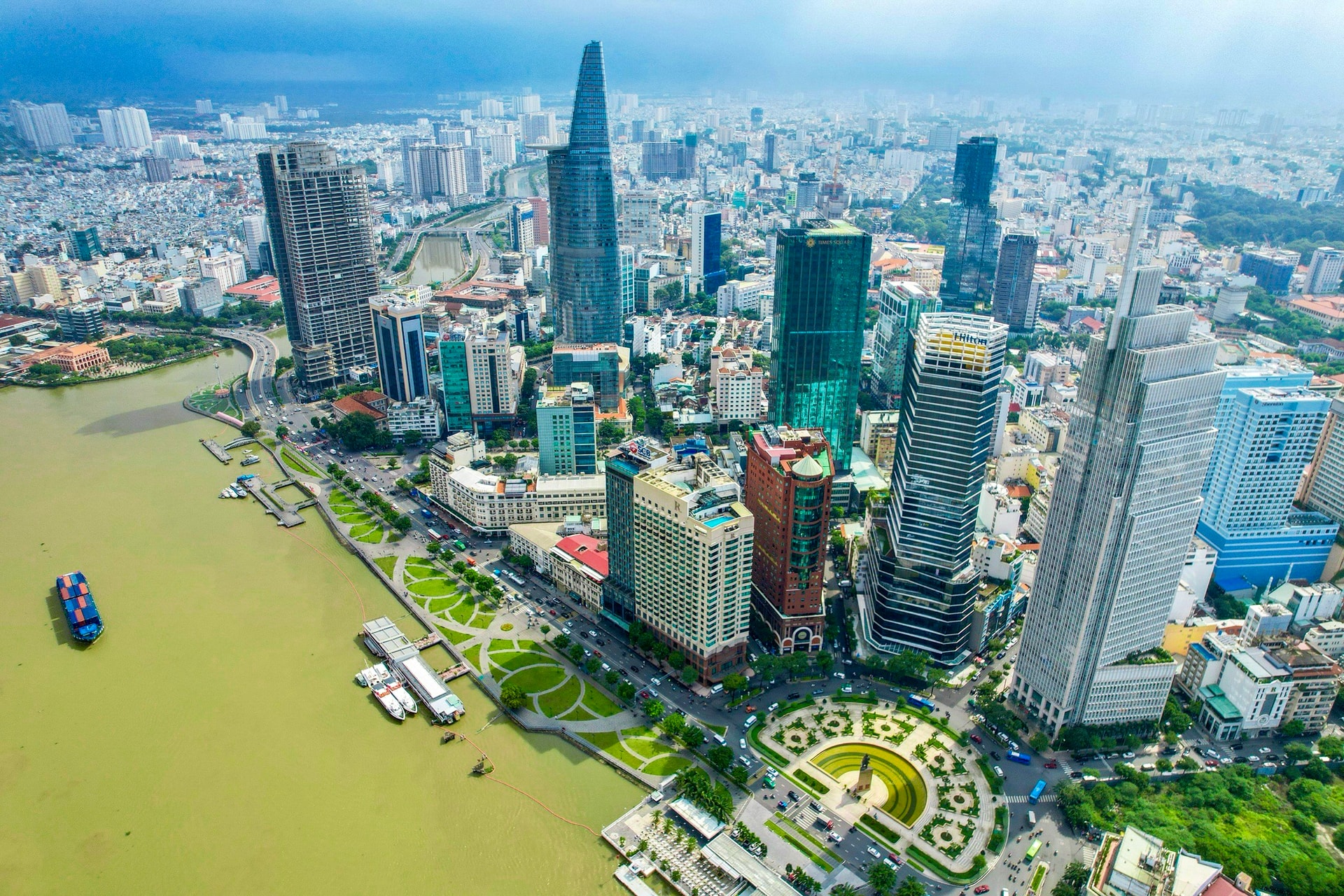 Diện mạo TP HCM sau 50 năm thống nhất đất nước