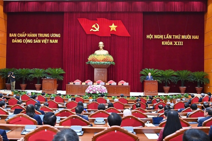 Cho ý kiến bổ sung nhân sự quy hoạch Bộ Chính trị, Ban Bí thư - Ảnh 1.