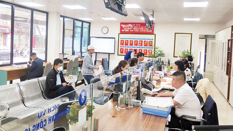 Sửa đổi, bổ sung 10 thủ tục hành chính về bảo hiểm thất nghiệp | Báo Nhân Dân điện tử
