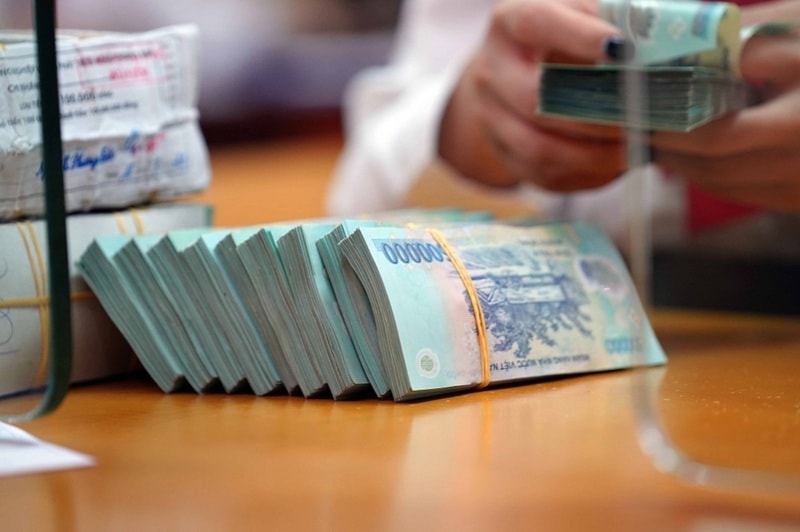 Giữa 