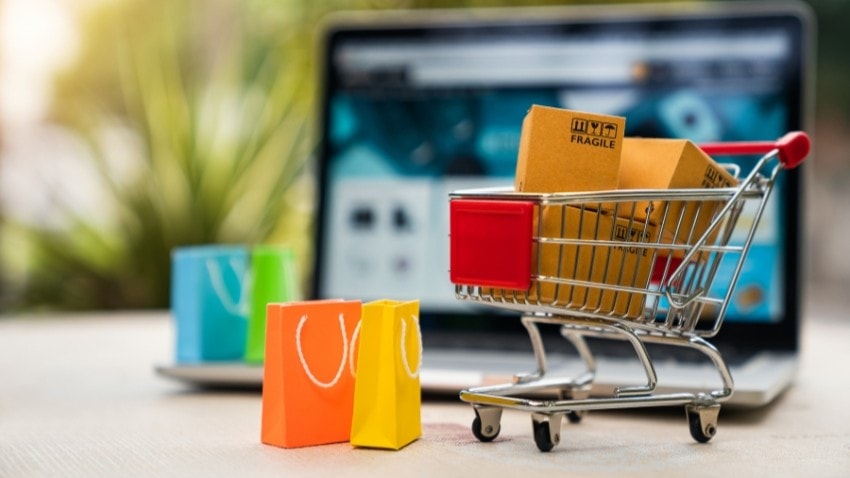 Người Việt chi hơn 1.000 tỷ đồng mua hàng online mỗi ngày - DFF.VN