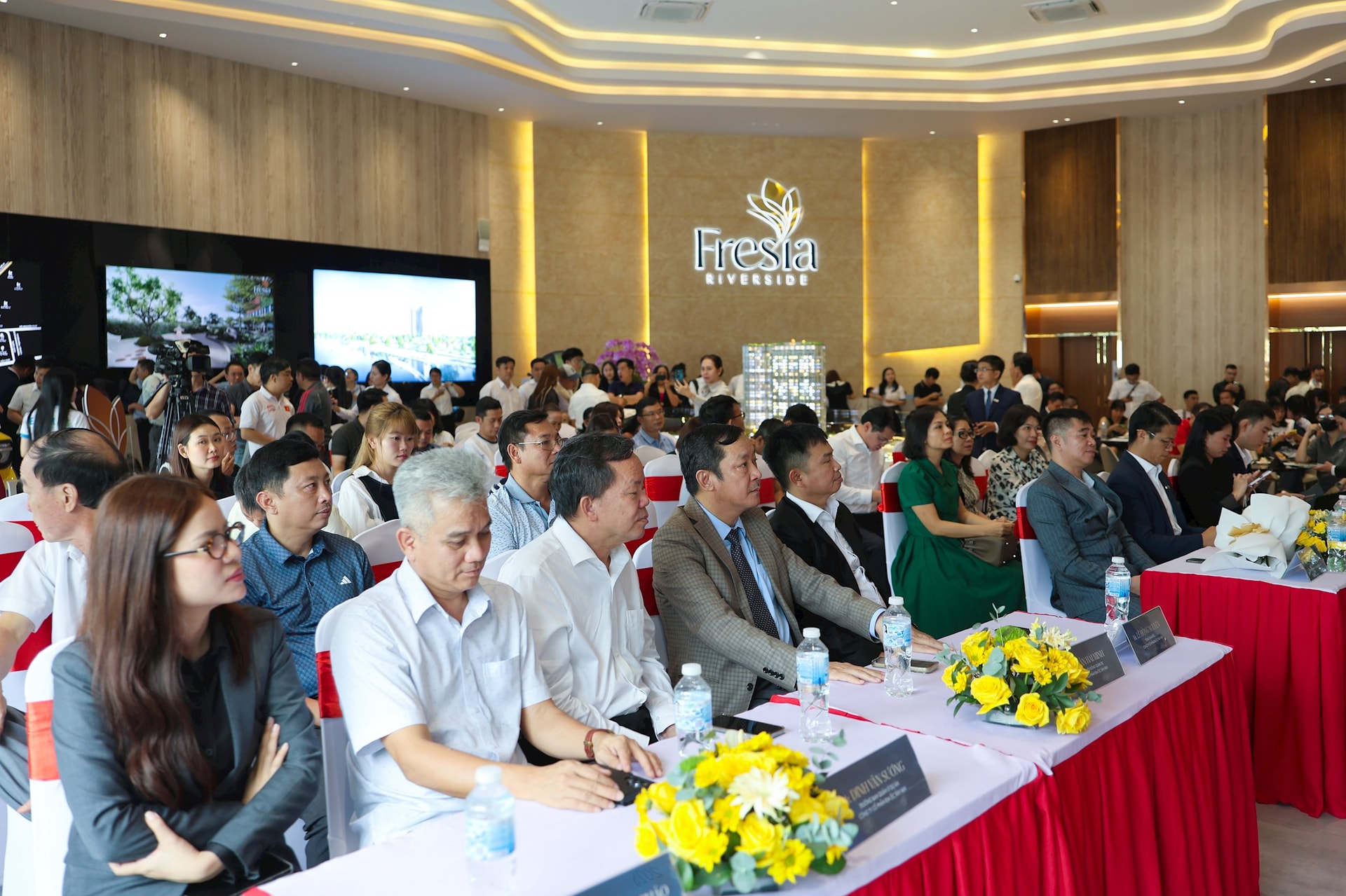 Toàn cảnh sự kiện