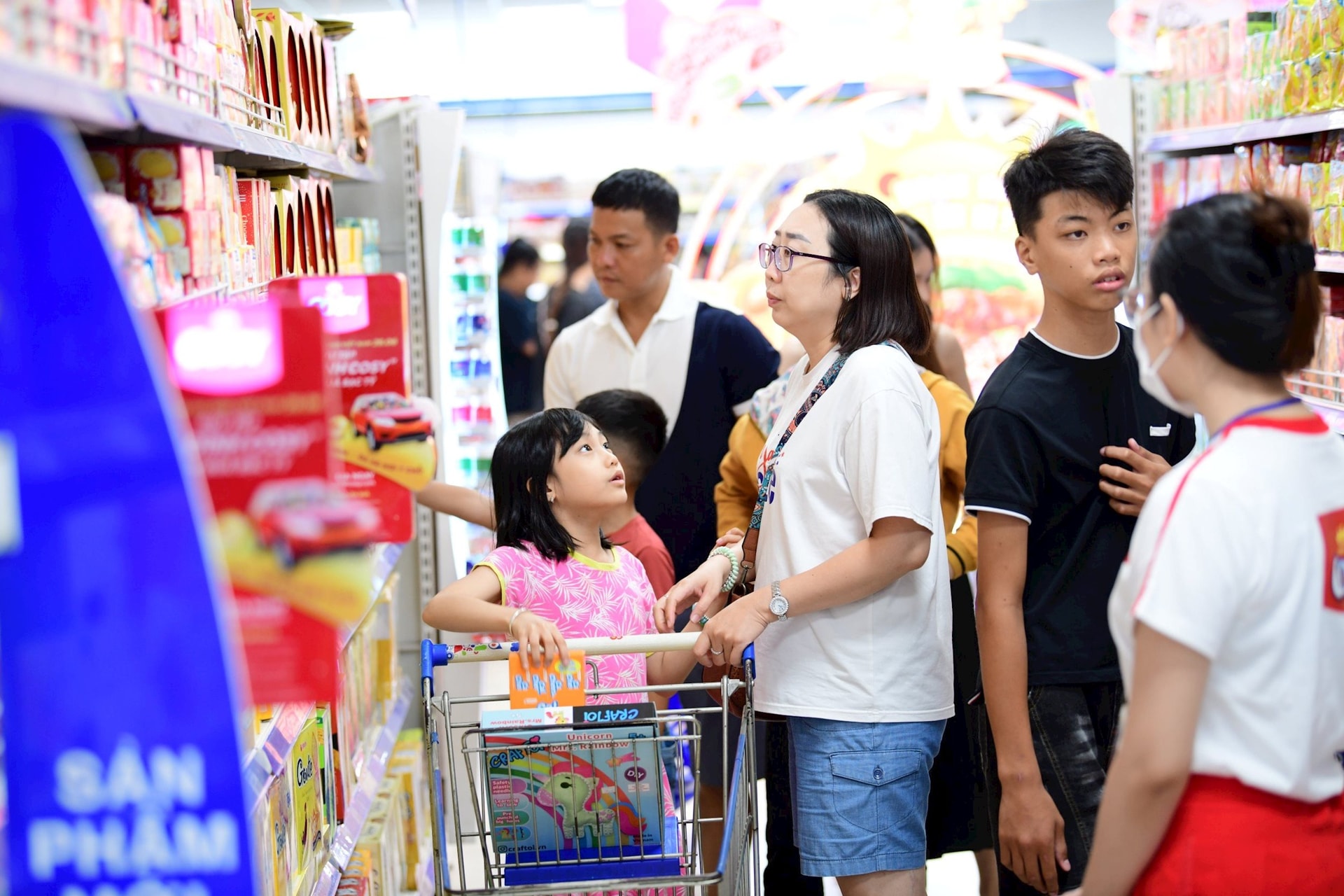 Co.opmart, Co.opXtra thực hiện chương trình “Tiệc sale đón mùa tựu trường” giảm giá các mặ hàng dinh dưỡng