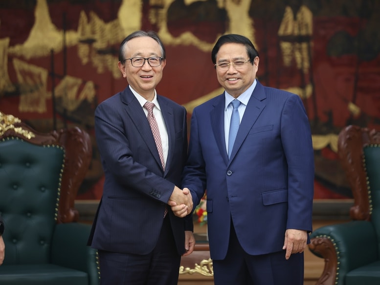 Thủ tướng Phạm Minh Chính tiếp ông Hironori Kamezawa, Tổng Giám đốc Tập đoàn tài chính Mitsubishi UFJ Financial Group (MUFG) của Nhật Bản. Ảnh VGP.