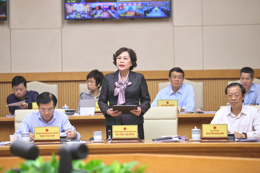 Thống đốc Nguyễn Thị Hồng phát biểu tại Phiên họp Chính phủ tháng 7/2025.