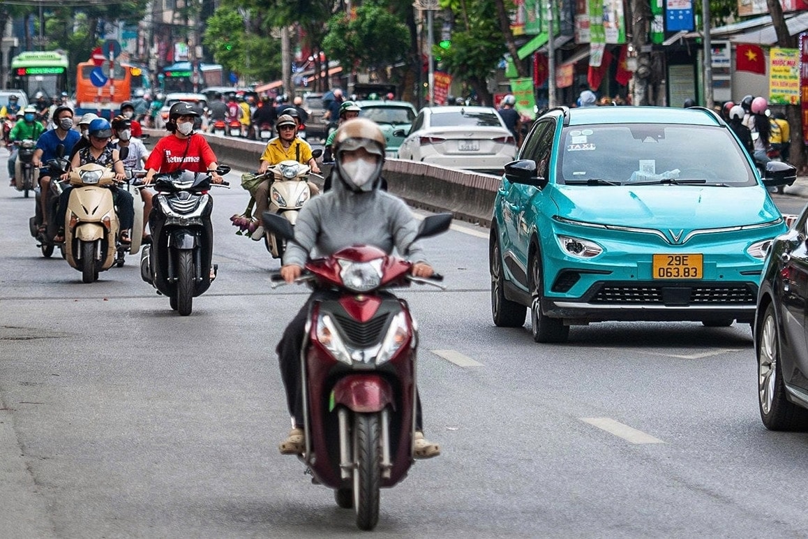 Giải pháp để Hà Nội cấm xe máy chạy xăng trong nội đô