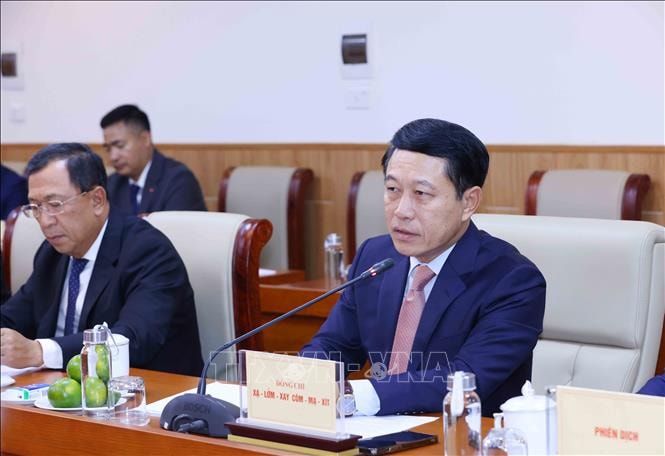 Hop tac Viet-Nam-Lao 2