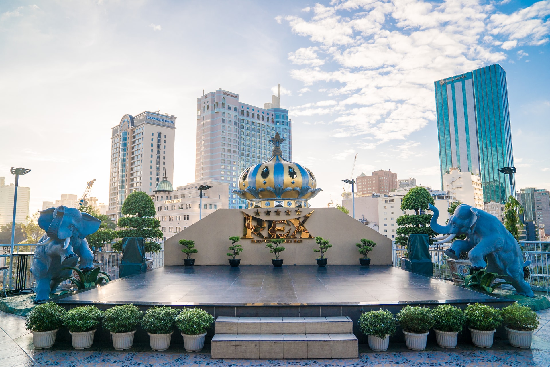 Rooftop Garden Bar (5)