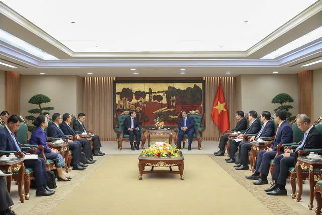 TT Pham Minh Chinh - Lao 2