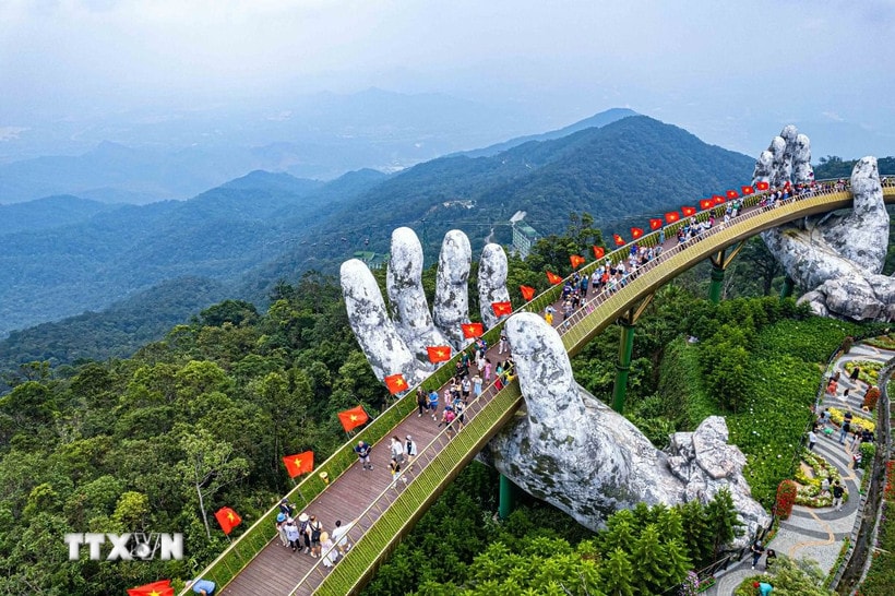 Cầu Cổng Vàng ở Thành phố Đà Nẵng. (Nguồn: TTXVN)