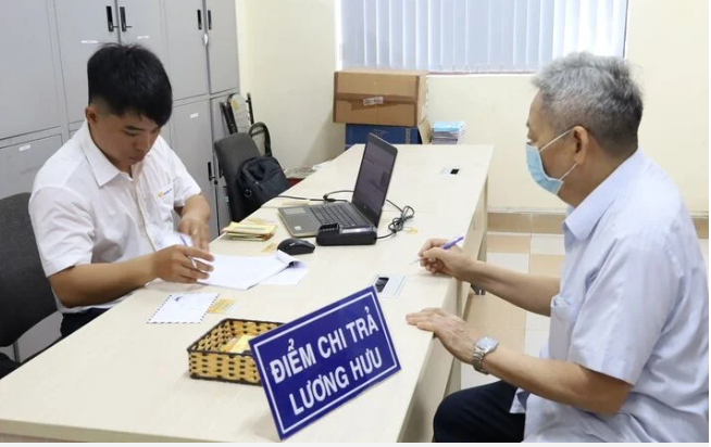Chế độ, chính sách với cán bộ nghỉ hưu theo nguyện vọng