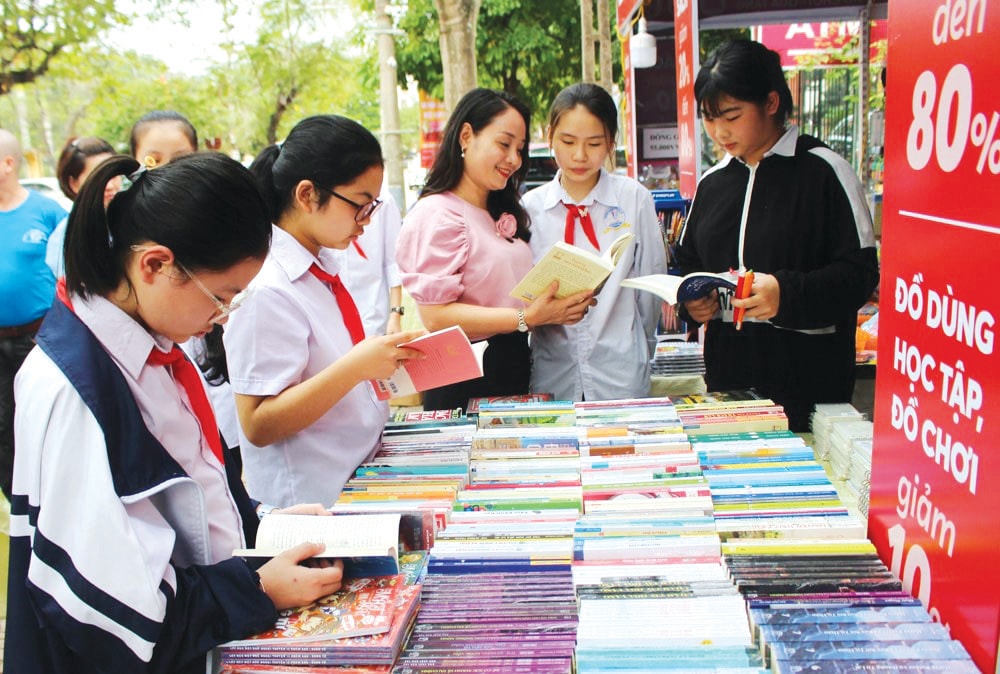 Để xây dựng văn hóa đọc cần 3 trụ cột gia đình-nhà trường-xã hội
