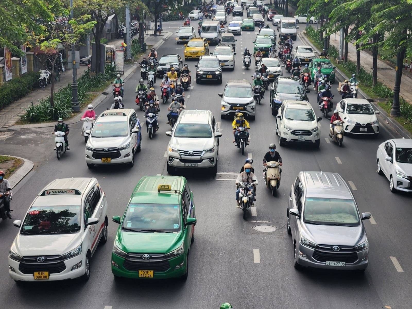 Nhiều tuyến đường ở TP. Hồ Chí Minh ùn ứ kéo dài trước kỳ nghỉ lễ 2-9
