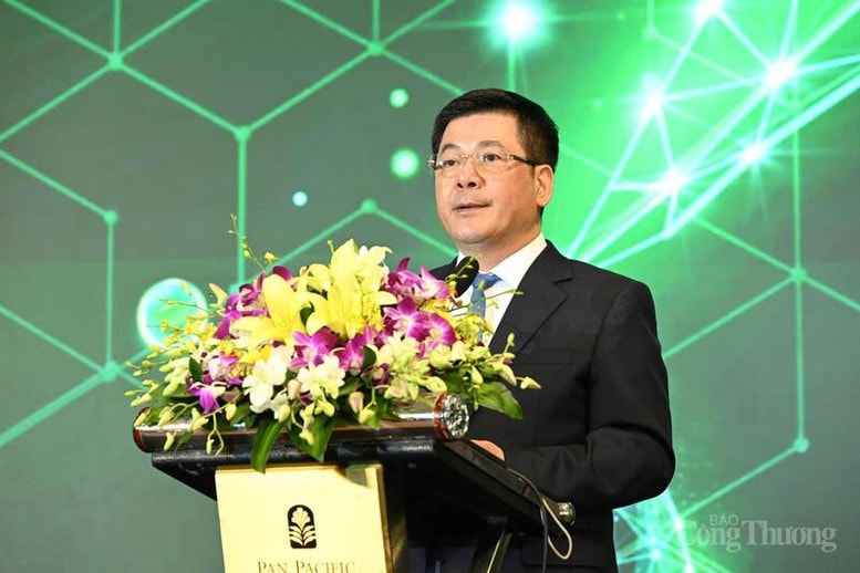 Bo truong Bo Cong Thuong - nhien lieu