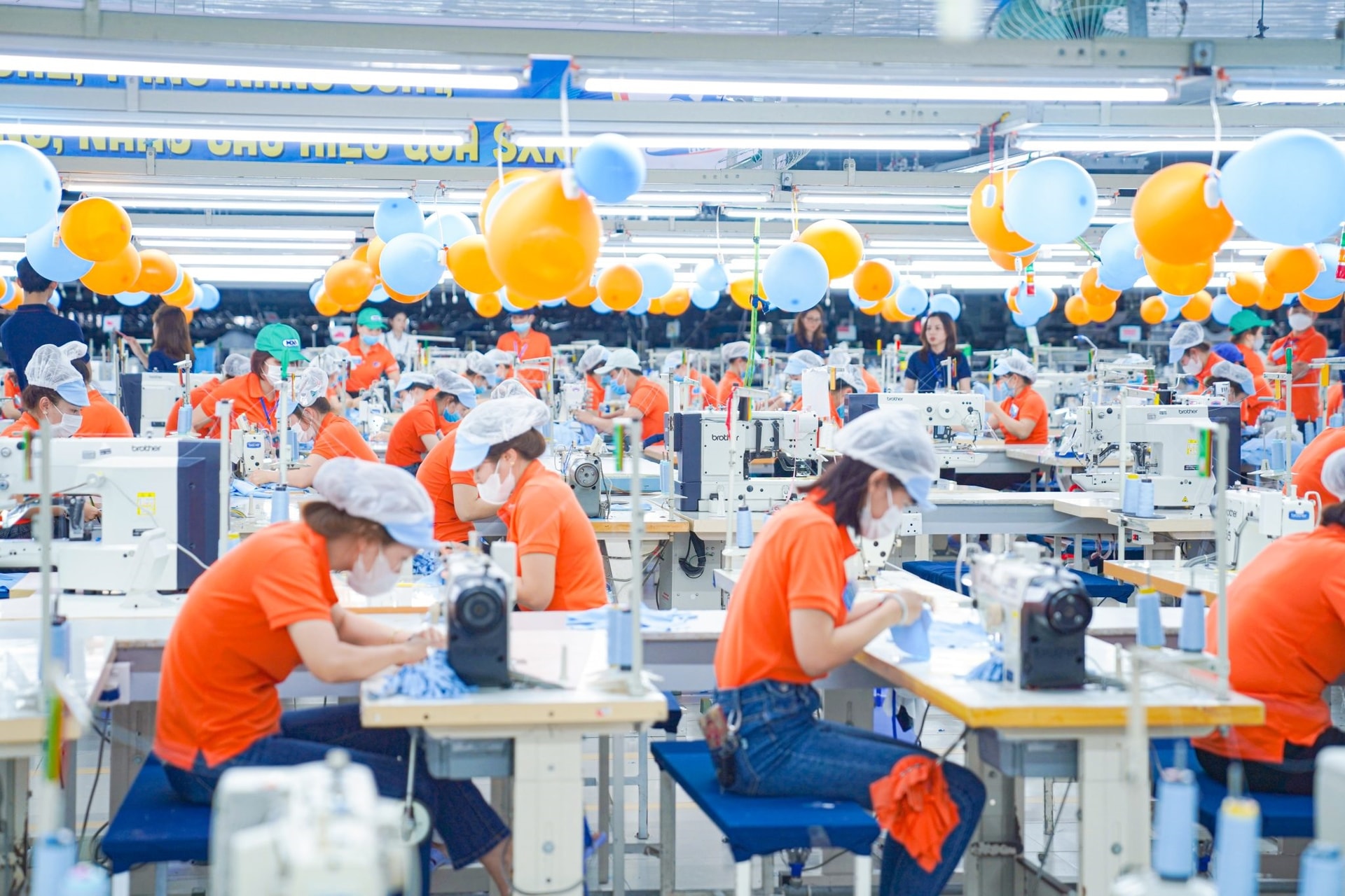Tăng mạnh tuyển dụng, ngành dệt may thoát cảnh cắt giảm lao động | Vietstock