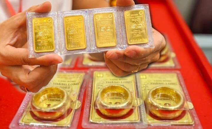 Giá vàng trong nước tăng mạnh vượt 126 triệu đồng/lượng