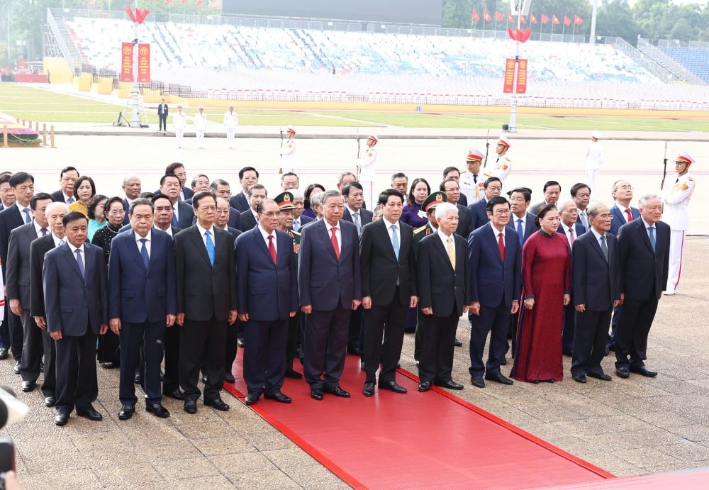 Lãnh đạo Đảng, Nhà nước vào Lăng viếng Chủ tịch Hồ Chí Minh nhân dịp 80 năm Quốc khánh