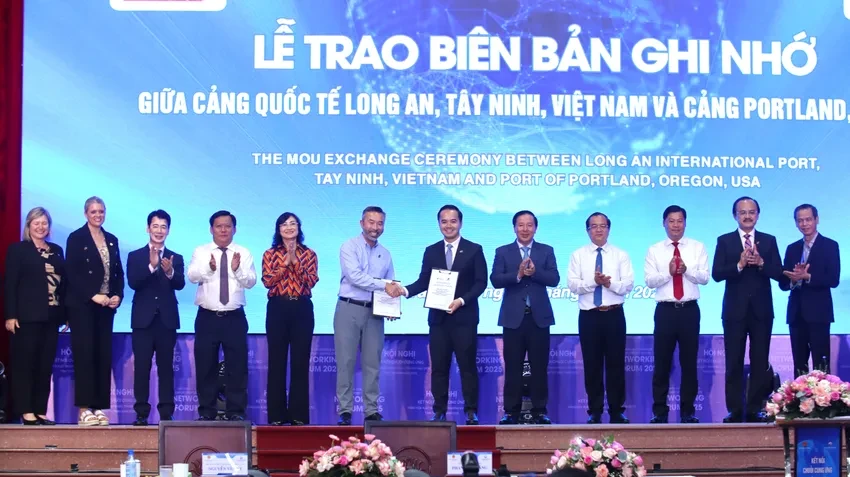 chuỗi cung ứng hàng hóa.JPG