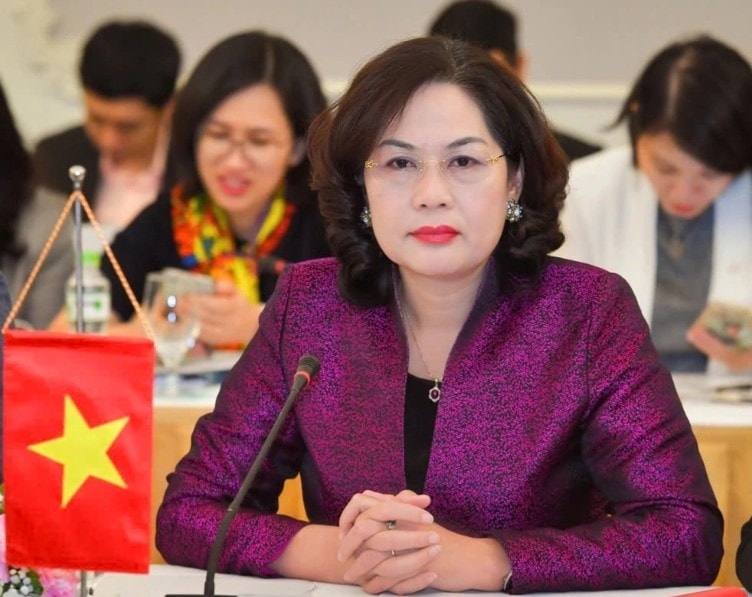 Thong doc Ngan hang Nguyen Thi Hong
