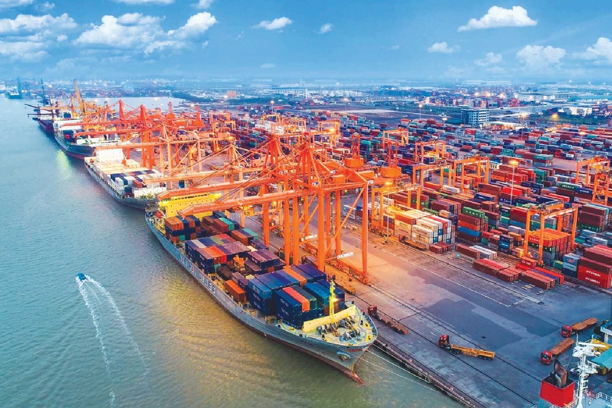 Hàm lượng giá trị gia tăng nội địa trong xuất khẩu của Việt Nam ở mức thấp so với các nước trong khu vực