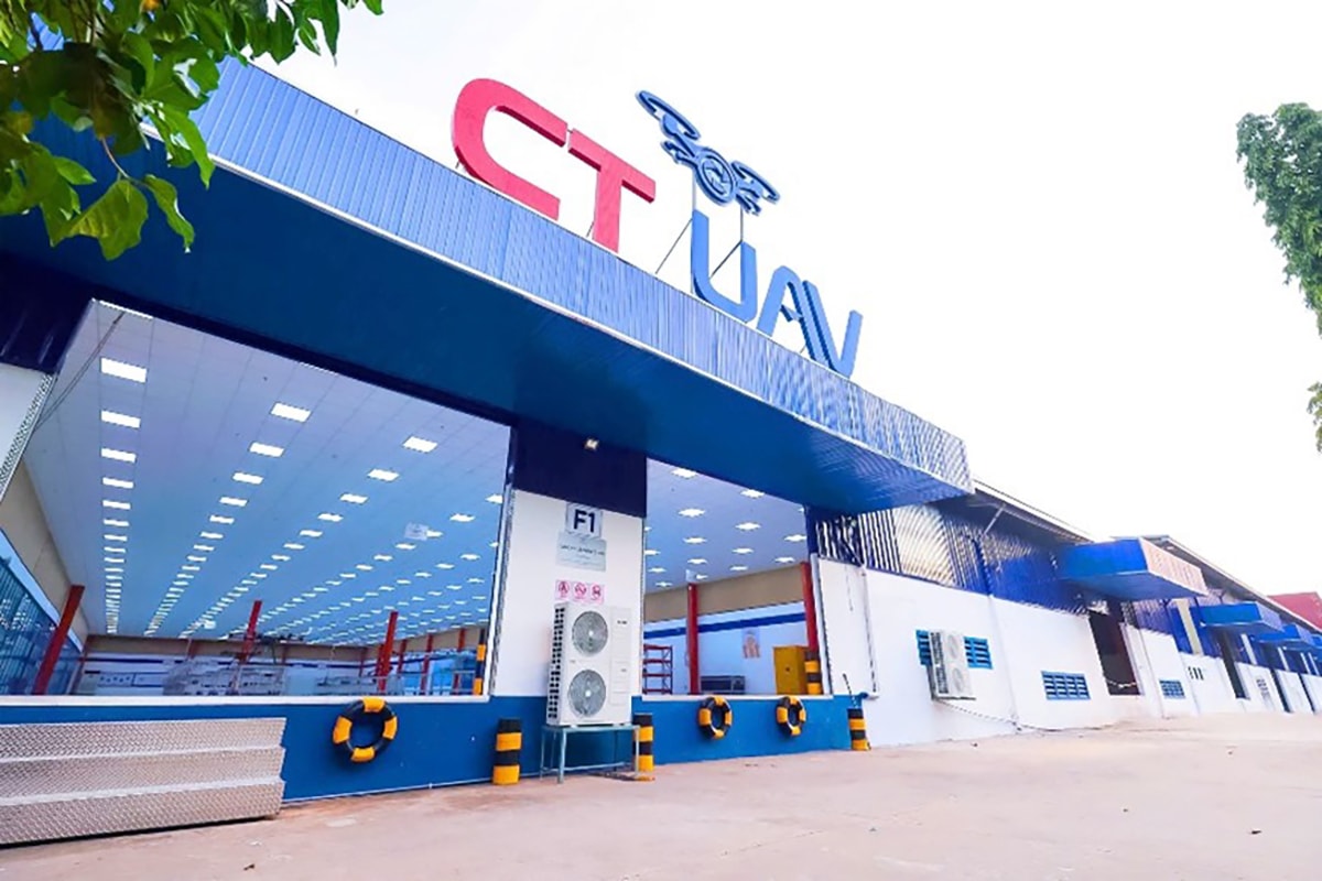 CT UAV - ‘Sốc’ với nhà máy đúc composite tự tiến hóa- Ảnh 2. CT UAV - ‘Sốc’ với nhà máy đúc composite tự tiến hóa- Ảnh 2.