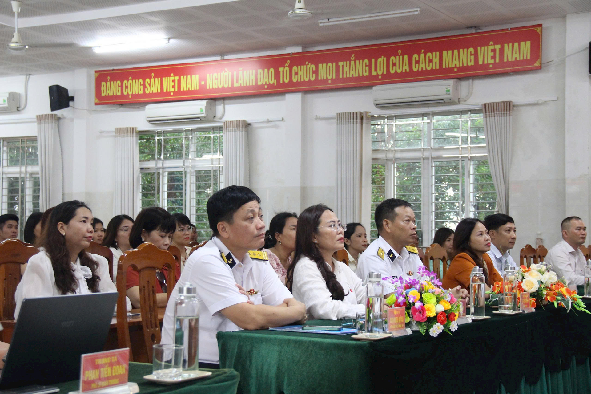 cdb688d1d708c1e43a9735a9745ba307.png