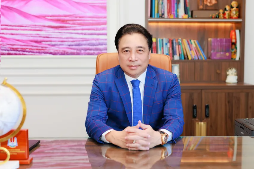 nguyen-khac-toan-6886-713.jpg.png