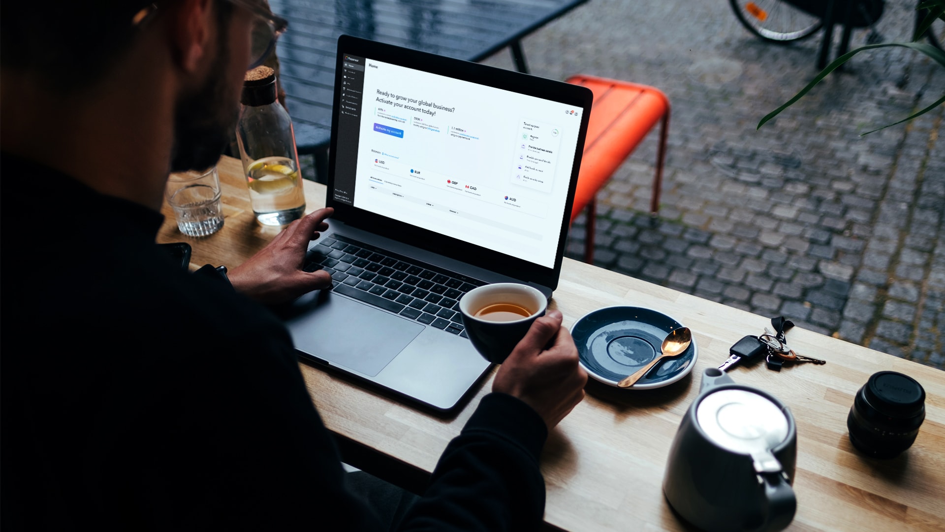 Thông qua tài khoản Payoneer, doanh nghiệp SMB Việt Nam có thể nhận thanh toán tại hơn 190 quốc gia và vùng lãnh thổ, trong đó bao gồm đồng Singapore (SGD)