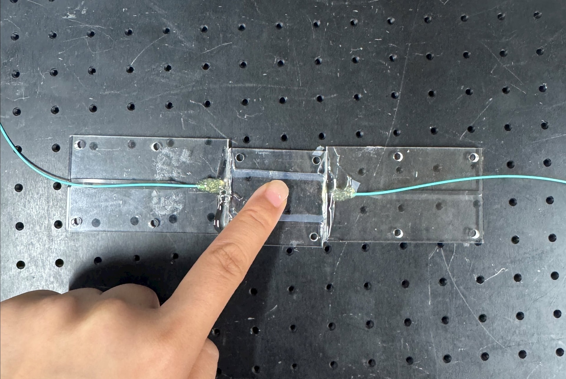 flexible-optical-touch-2.jpg