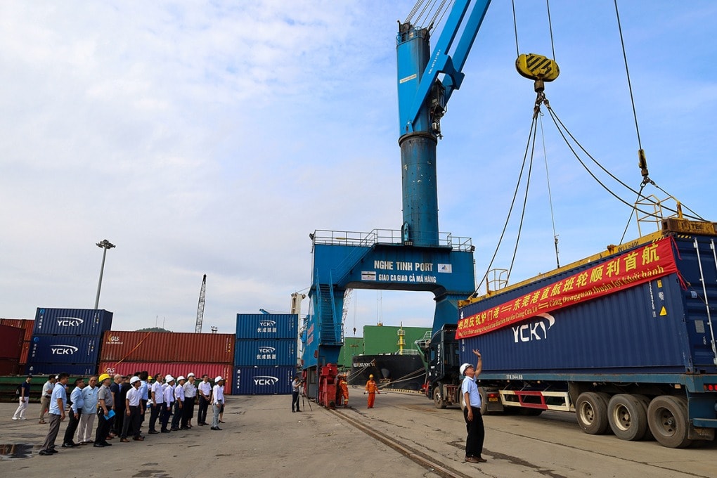 khai-truong-tuyen-container-qu-9.jpg