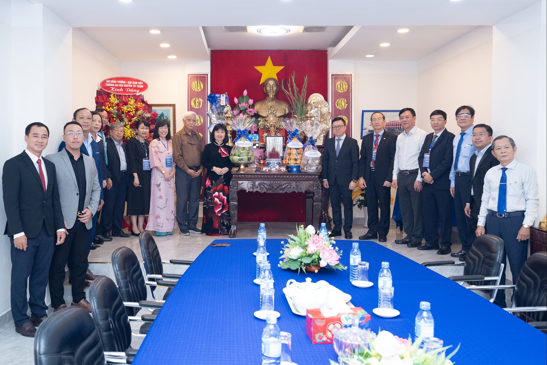 Không gian tưởng niệm Chủ tịch Hồ Chí Minh tại Trường Đại học Nguyễn Tất Thành (1)
