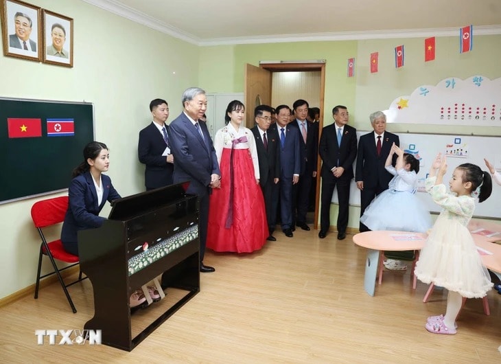 tong-bi-thu-truong-mau-giao-kien (1)