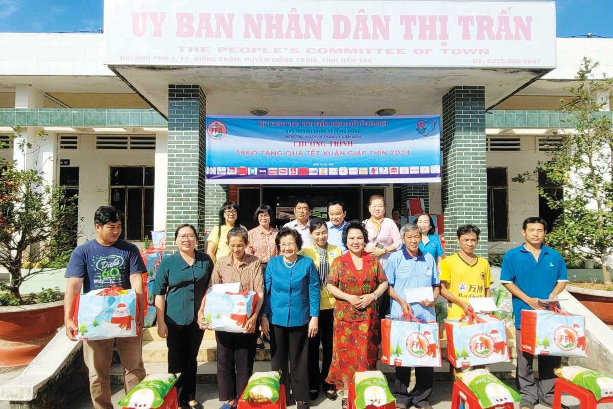T37 Trong đại dịch Covid-19, hàng trăm doanh nhân không ngại khó khăn, dốc toàn lực để hỗ trợ người dân