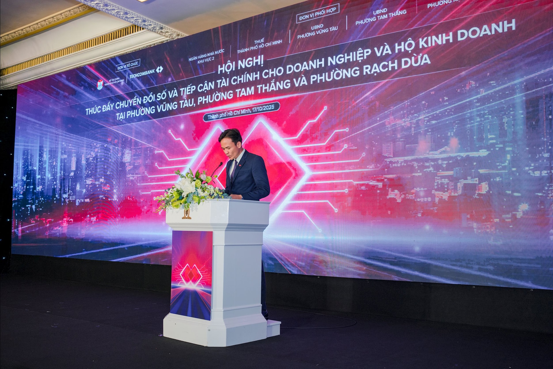 Anh Bùi Ngọc Nam phát biểu