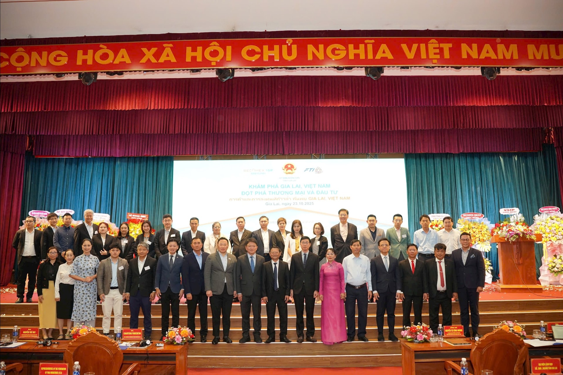 cca25b85e06e6d30347f.jpg