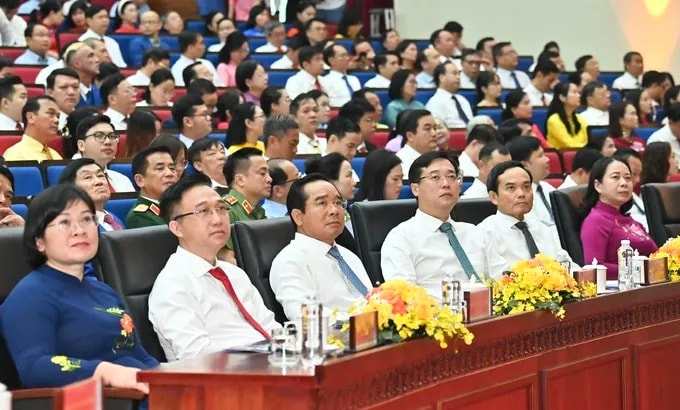 Các đồng chí lãnh đạo, nguyên lãnh đạo Đảng, Nhà nước và TP.HCM dự đại hội. Ảnh: Việt Dũng