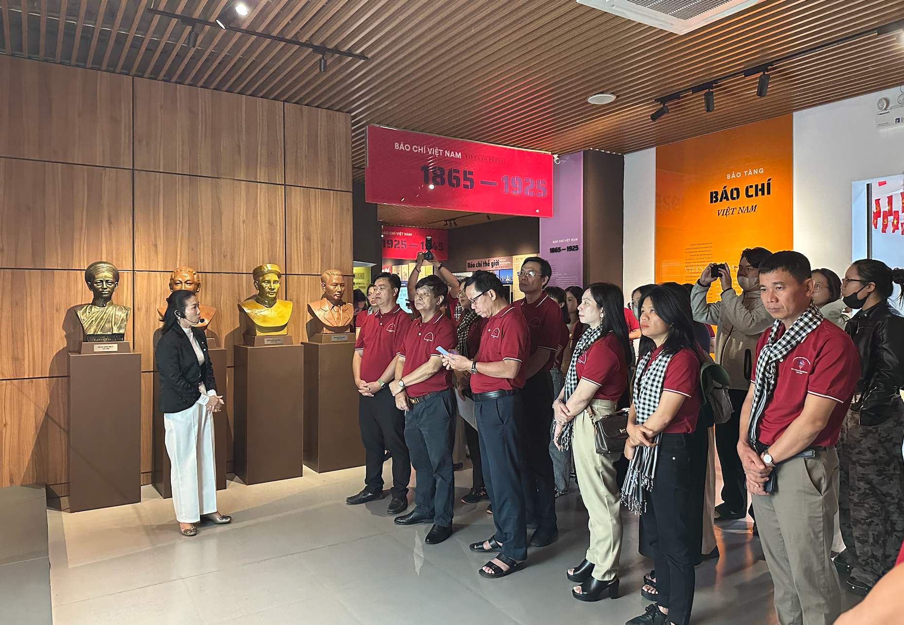 Ảnh màn hình 2025-11-11 lúc 23.13.20