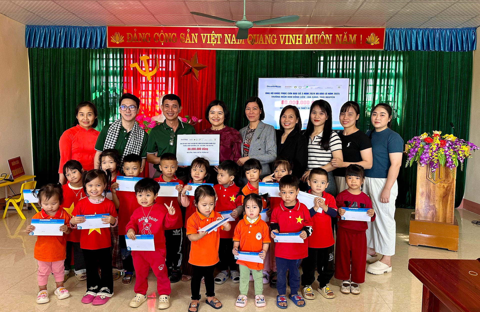 Ảnh màn hình 2025-11-13 lúc 23.05.47