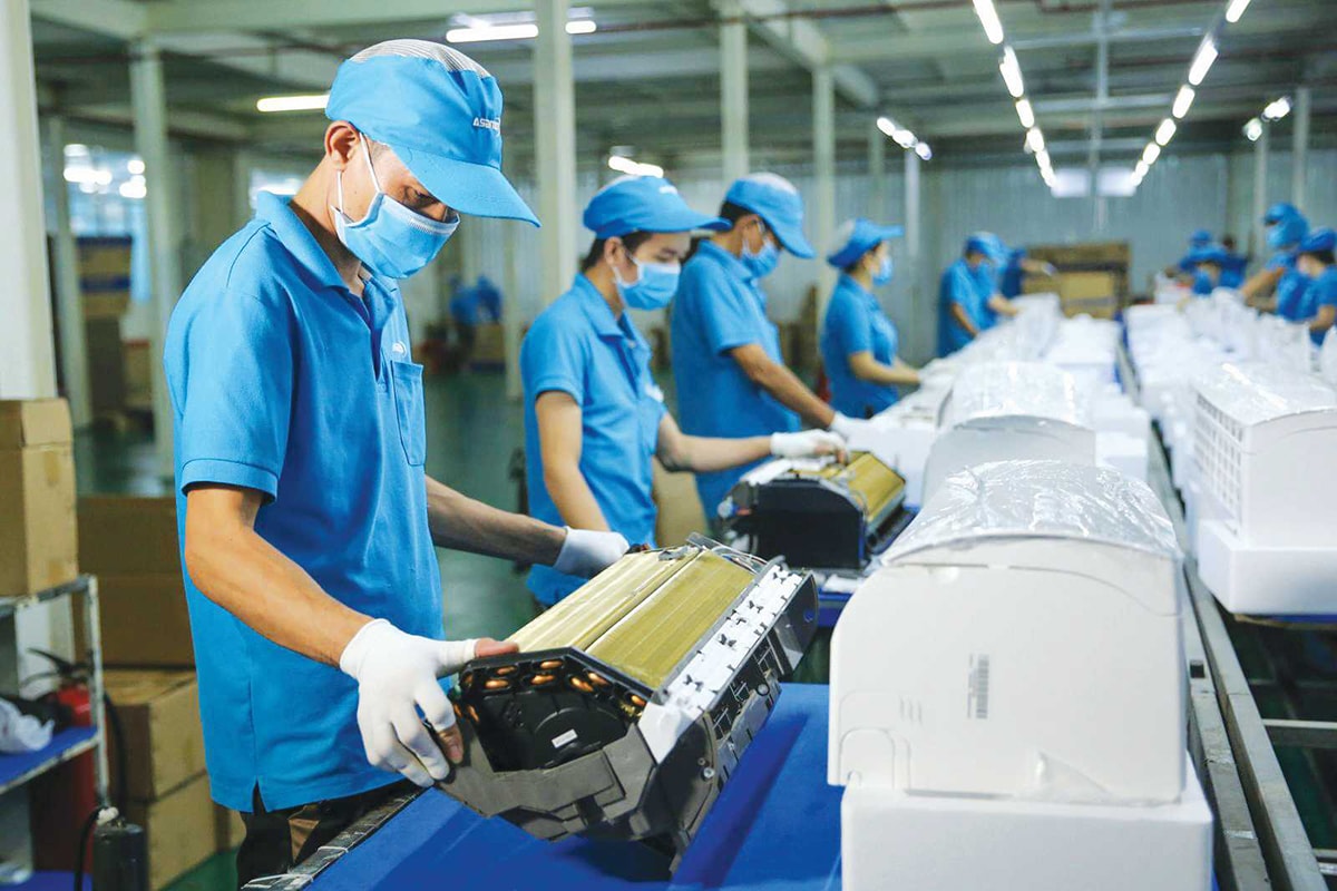 Con người là nguồn lực quan trọng nhất 