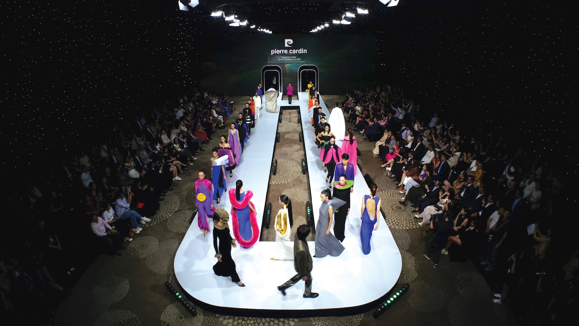 TP.HCM hiện là _máy ấp_ cho hàng ngàn nhà thiết kế trẻ, stylist...