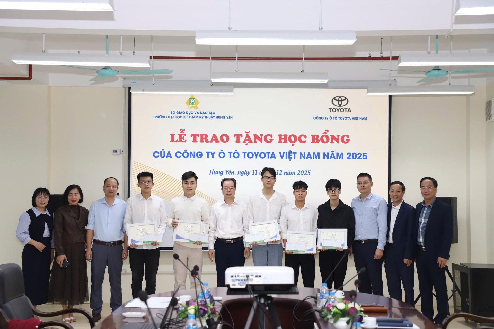 Chương trình trao tặng Học bổng Toyota dành cho sinh viên năm 2025 (1)