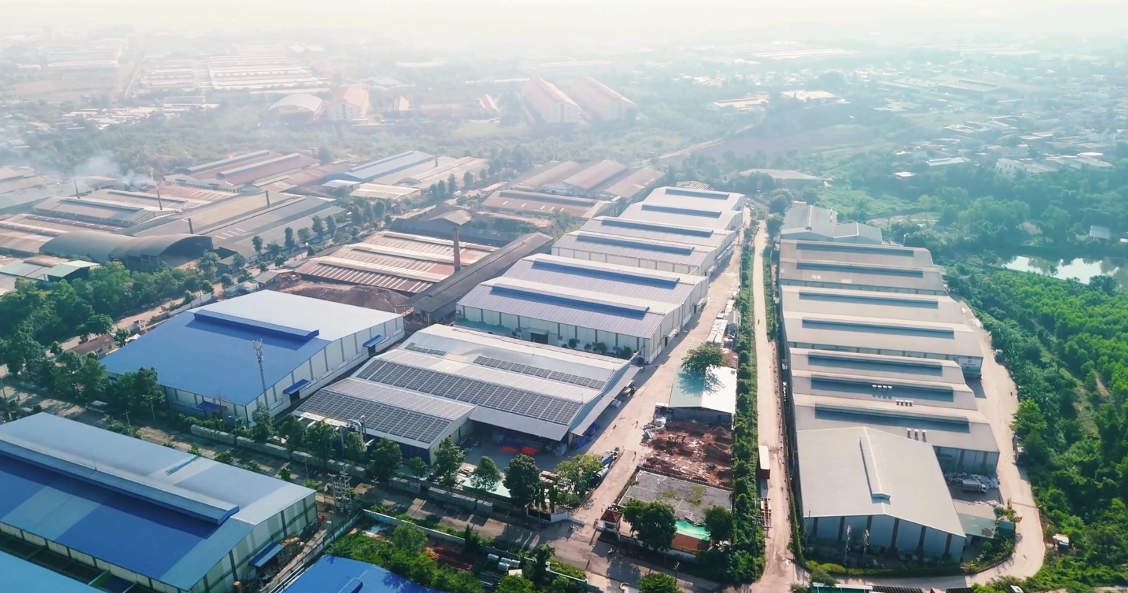 flycam toàn nhà máy