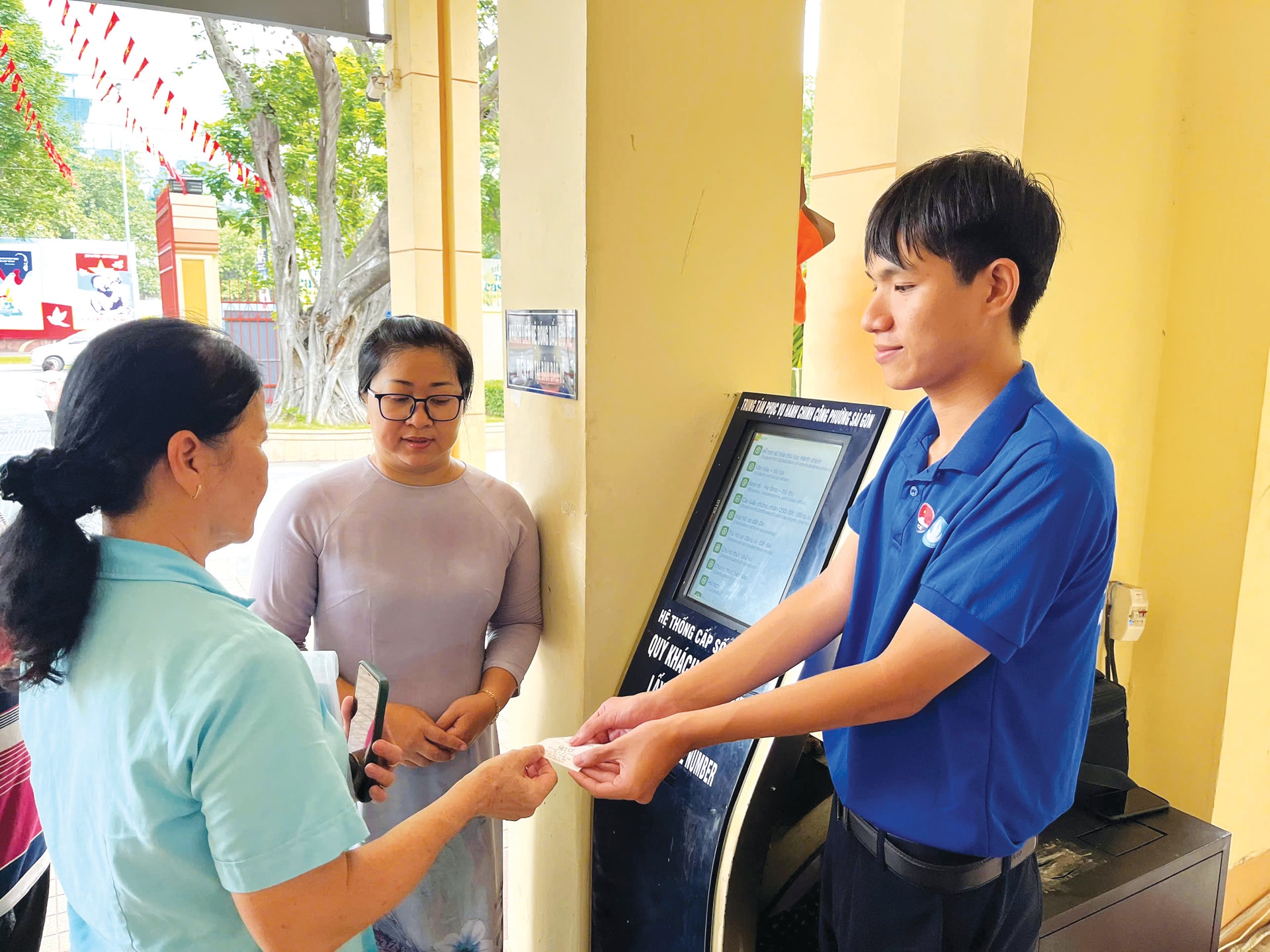 Hướng dẫn thủ tục tại phường Sài Gòn ngay từ đầu thực hiện chính quyền 2 cấp