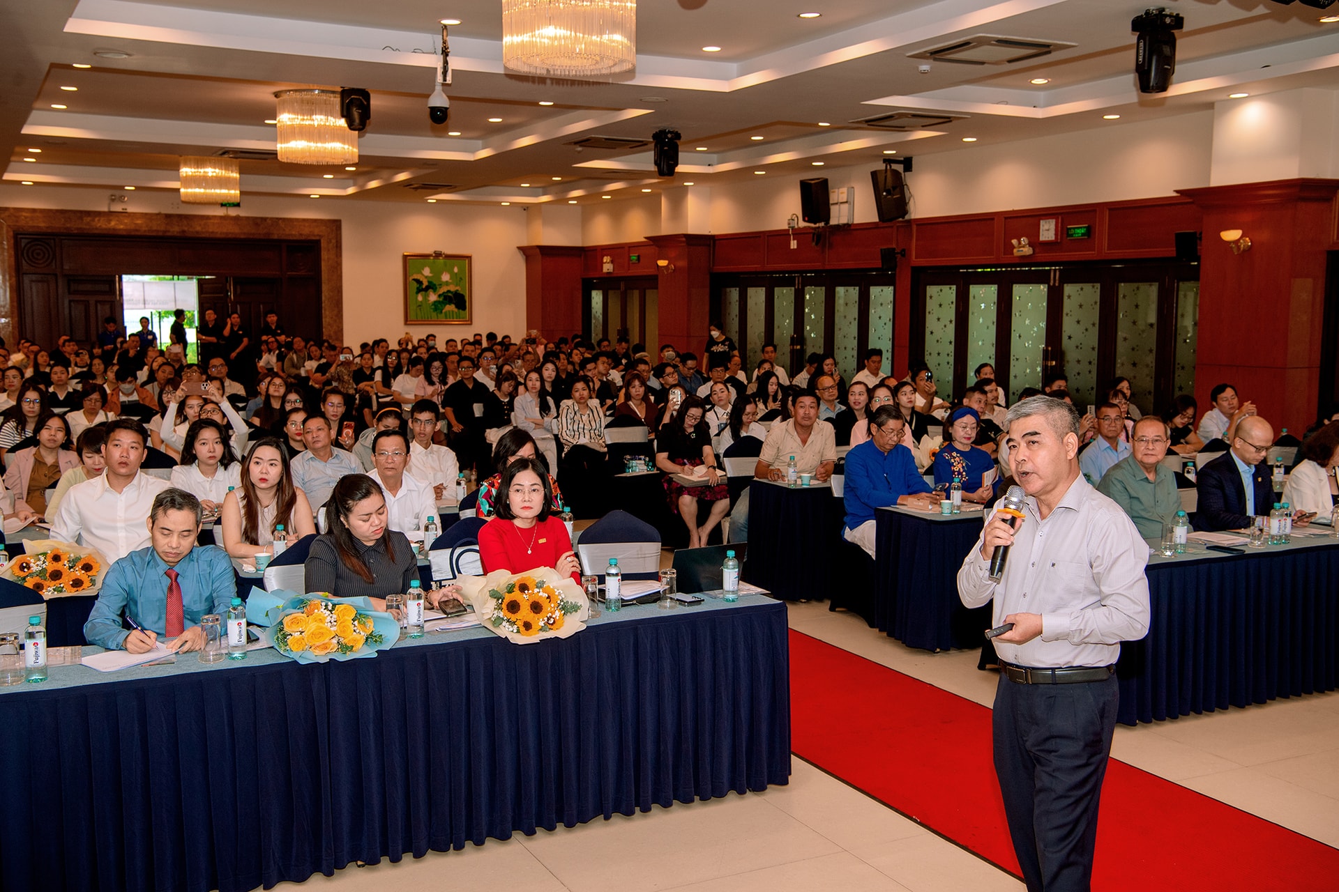 toan canh hoi thao kim hoan