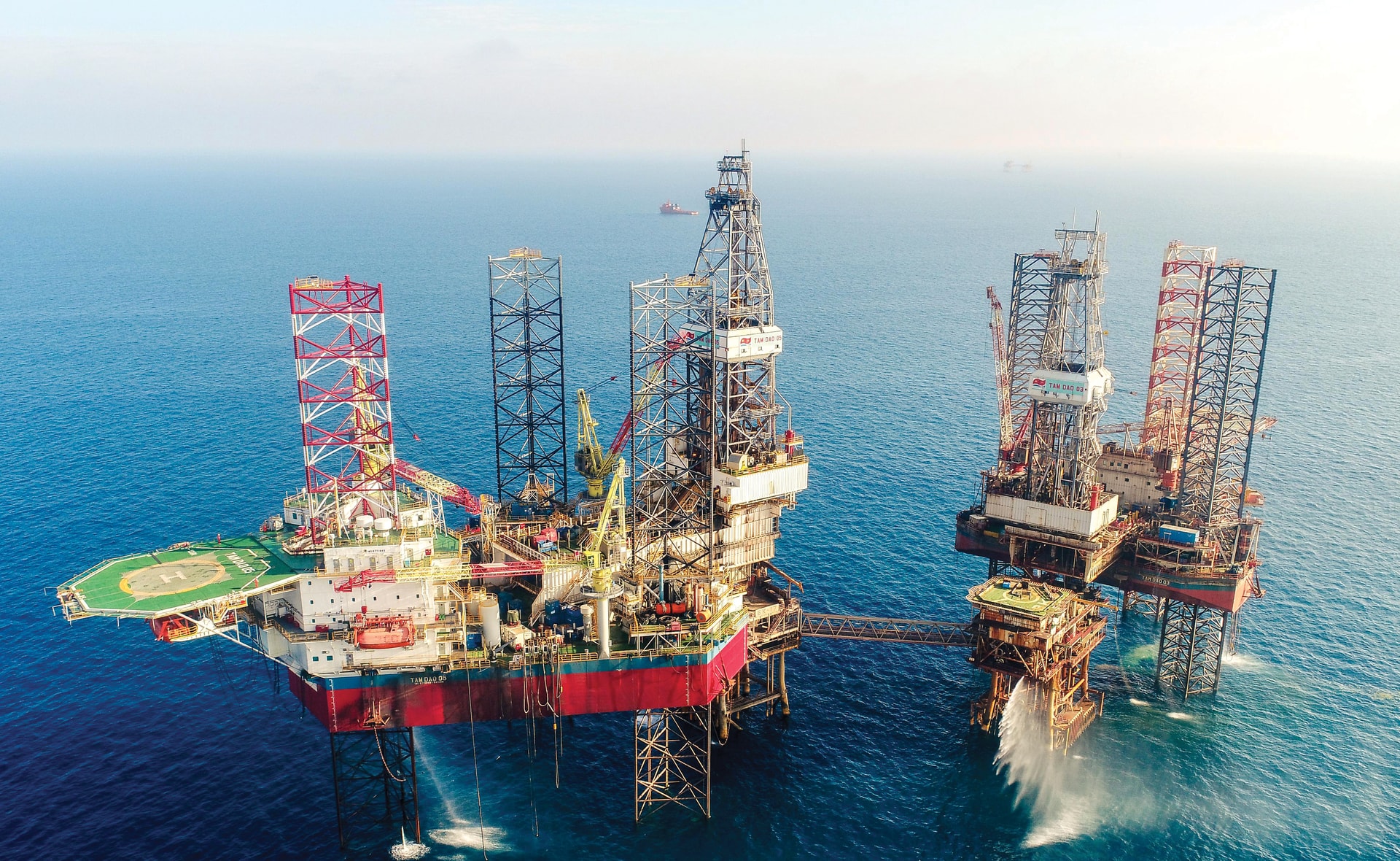 Loạt doanh nghiệp dầu khí, điện và cảng biển chiến lược có vai trò vô cùng quan trọng trong định hướng phát triển TP.HCM