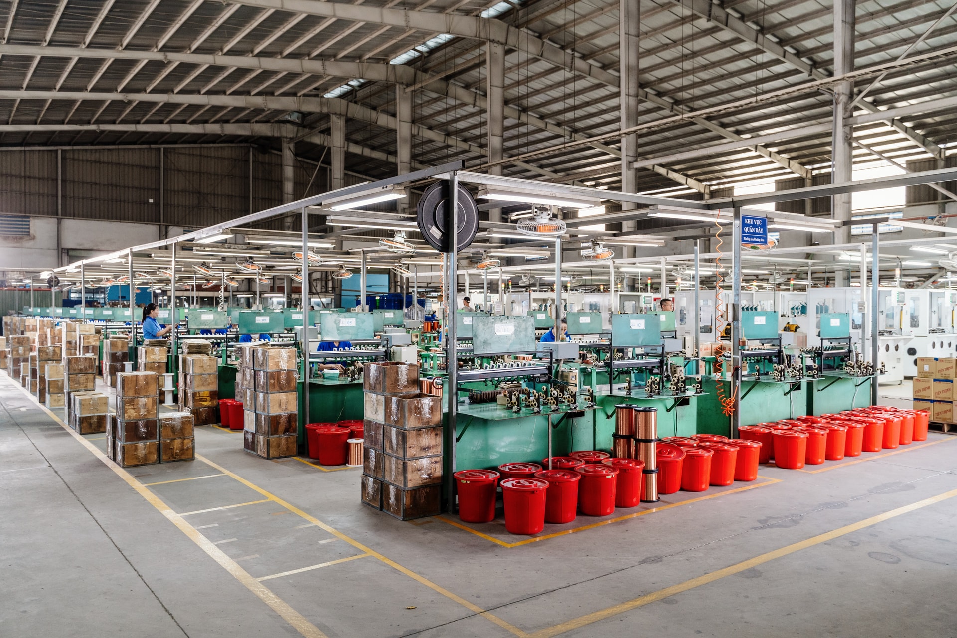 2. MÁY MÓC - THIẾT BỊ