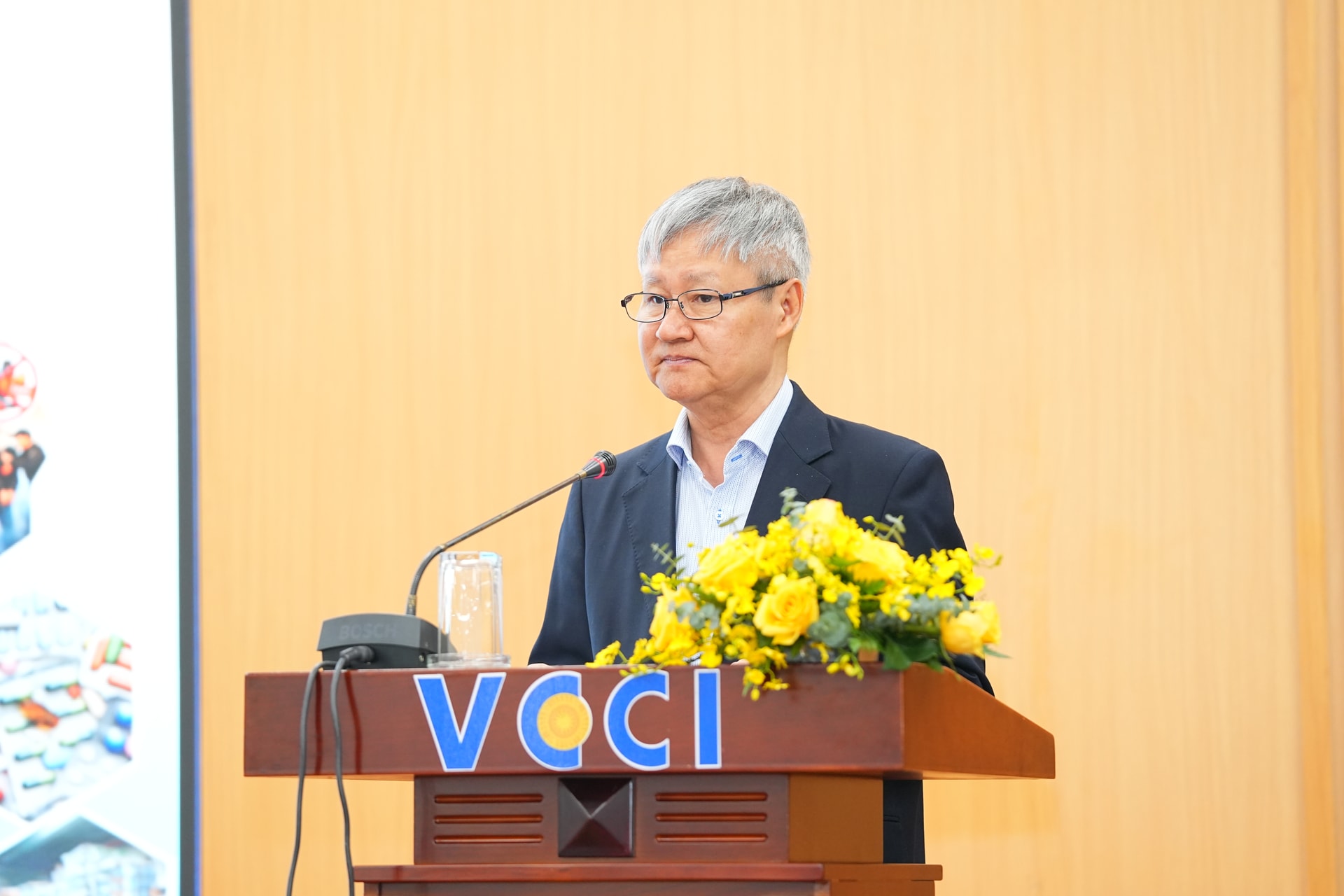 1Ông Võ Tân Thành - Phó Chủ tịch Liên đoàn Thương mại và Công nghiệp Việt Nam (VCCI)