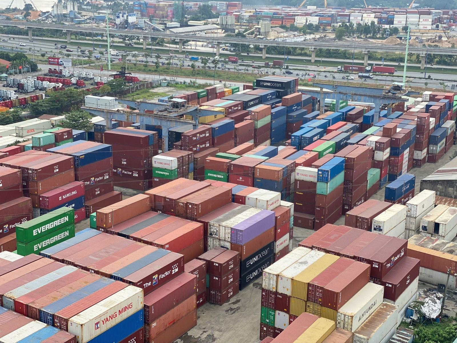 Giá dầu tăng đã kéo theo nhiều chi phí khác tăng theo như vận chuyển quốc tế, vận chuyển nội địa, chi phí kho lạnh và giá nguyên vật liệu đầu vào