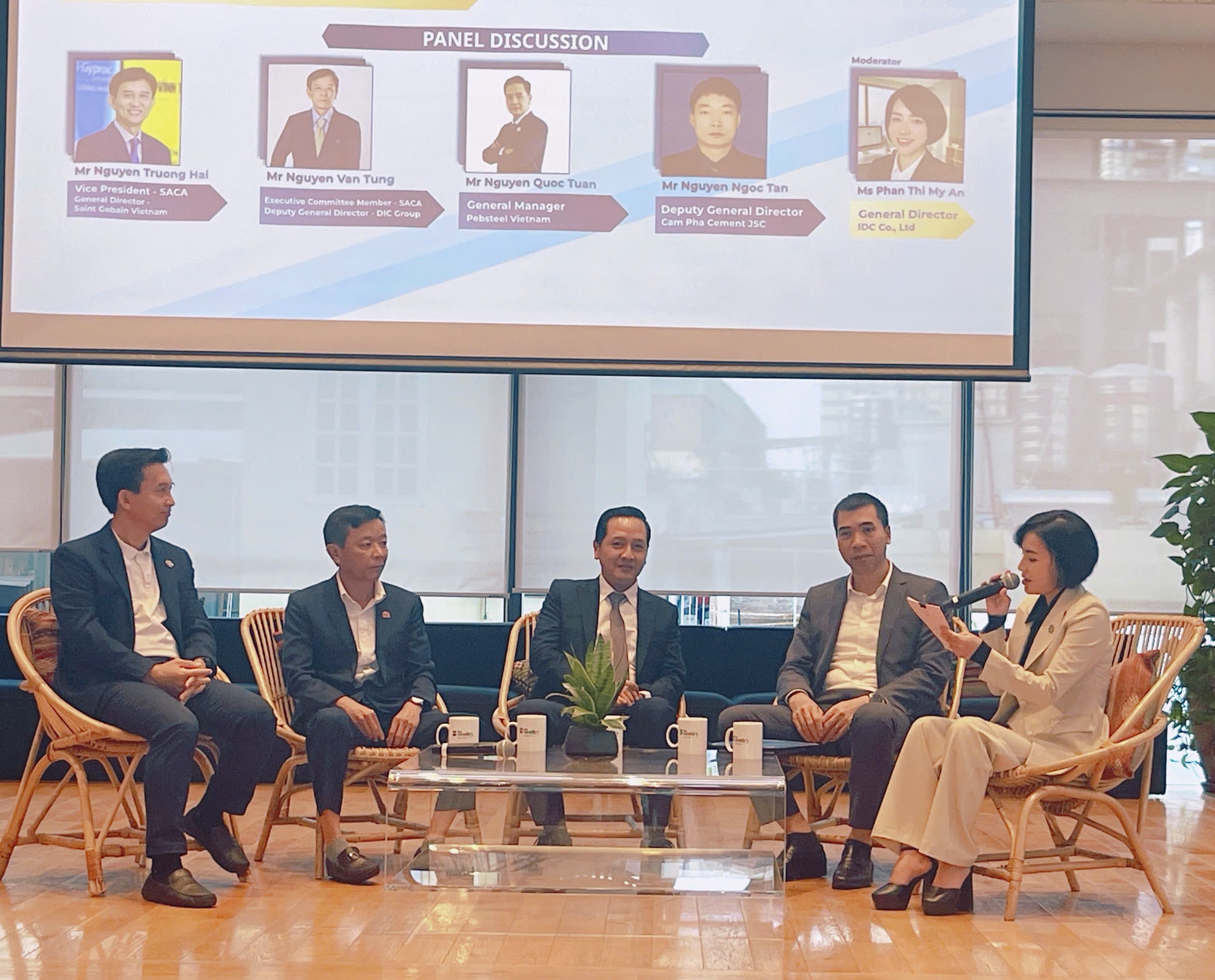 Các diễn giả tham gia buổi tọa đàm “Định hướng gia nhập thị trường và phát triển quan hệ đối tác tại Việt Nam và Australia”