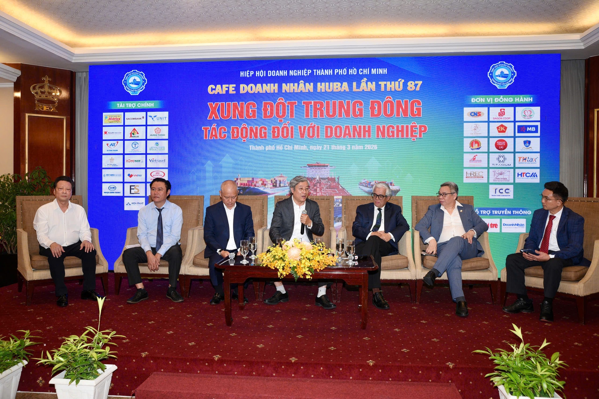 Các chuyên gia chia sẻ tại chương t